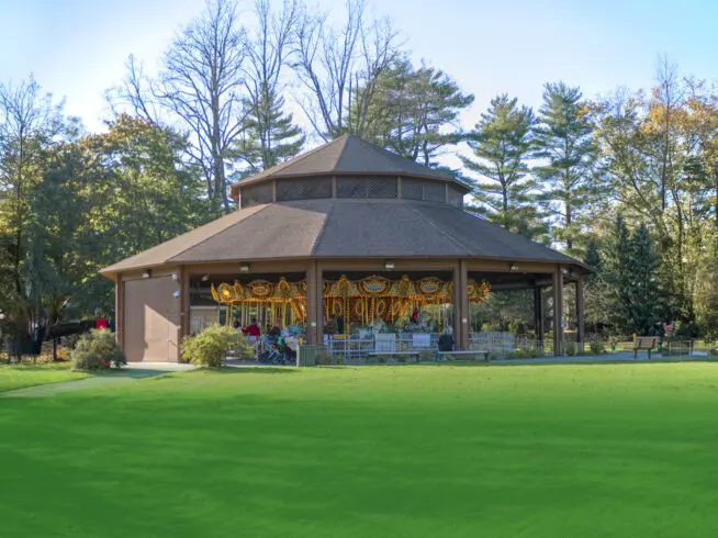 The park offers a zoo, a miniature train ride, a carousel, pony rides for kids, athletic fields, catch-and-release fishing, biking and hiking paths, picnicking spots, and an accessible playground.